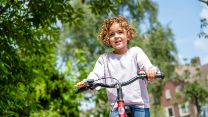 Meisje op de fiets