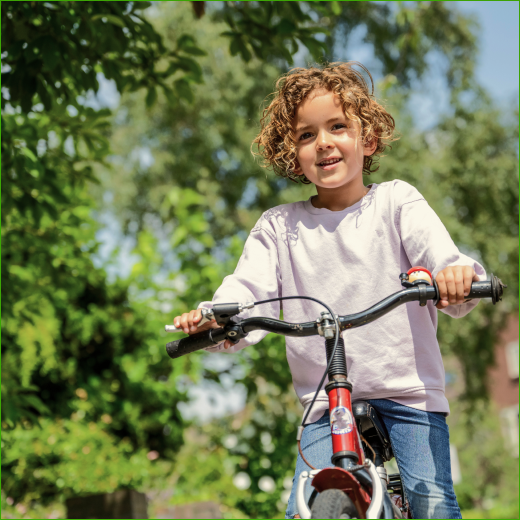 Kindje op de fiets